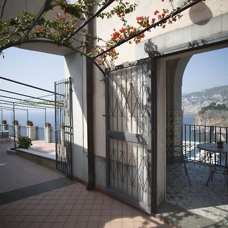 Domus San Vincenzo Bed & Breakfast Sant'Agnello Exterior photo