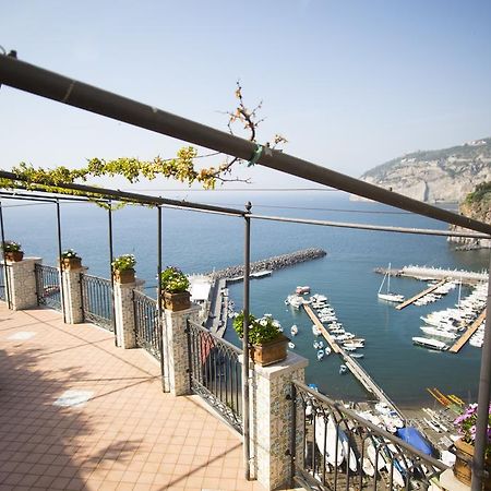 Domus San Vincenzo Bed & Breakfast Sant'Agnello Exterior photo