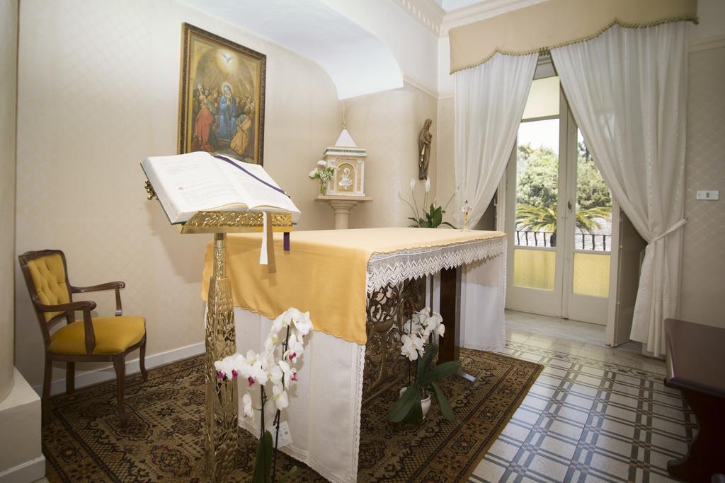 Domus San Vincenzo Bed & Breakfast Sant'Agnello Exterior photo